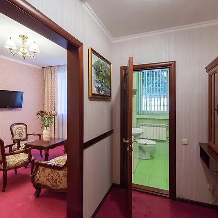 Grand Christer Hotel Kyiv